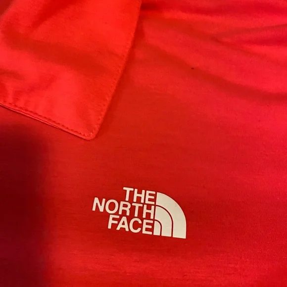 The North Face Men's Vibrant pink Polo Shirt - Picture 3 of 6